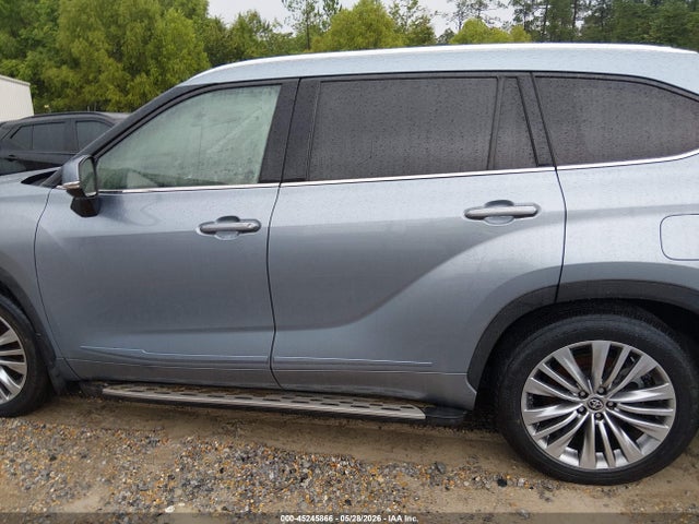 Toyota Highlander Platinum 2022 5TDFZRAH5NS126240 Image 14