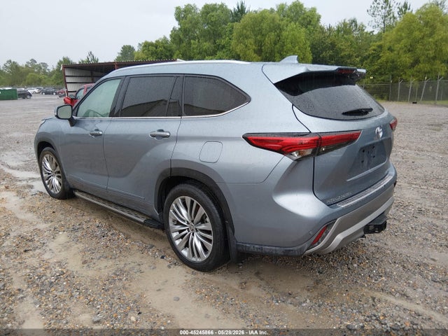 Toyota Highlander Platinum 2022 5TDFZRAH5NS126240 Image 3
