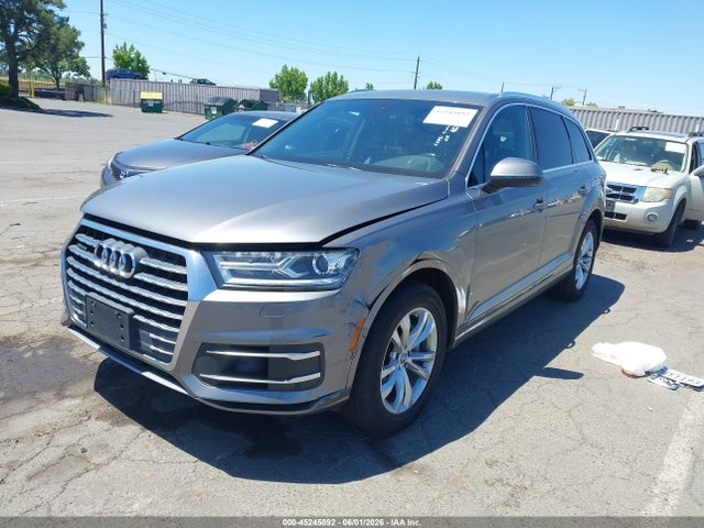 Audi Q7 3.0t Premium 2017 WA1LAAF75HD025804 Image 2