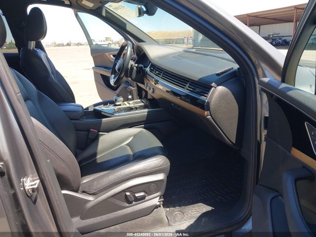 Audi Q7 3.0t Premium 2017 WA1LAAF75HD025804 Image 5