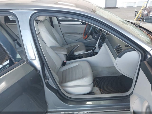 Aukcja sprzedaży 2013 Volkswagen Passat 2.5l S, vin: 1VWAP7A39DC000713, numer aukcji: 45245893