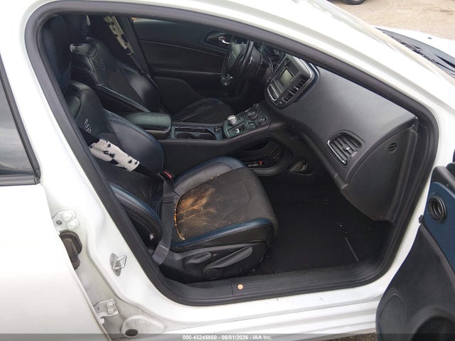 45245950 :رقم المزاد ، 1C3CCCBB3FN552953 vin ، 2015 Chrysler 200 S مزاد بيع