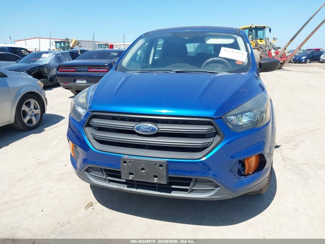 Продажа на аукционе авто 2018 Ford Escape S, vin: 1FMCU0F78JUC33975, номер лота: 45245979