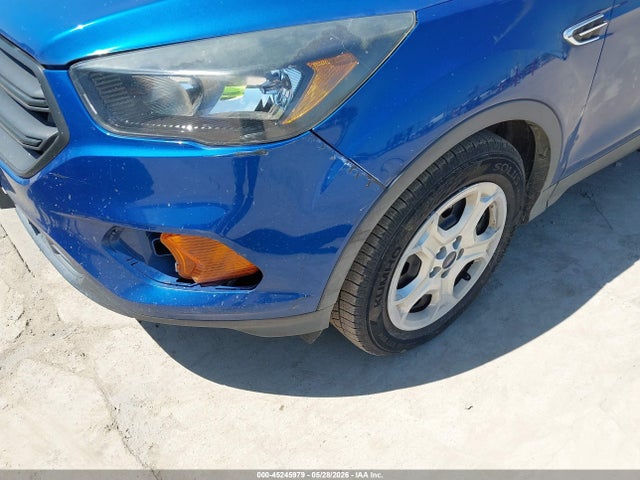 Продажа на аукционе авто 2018 Ford Escape S, vin: 1FMCU0F78JUC33975, номер лота: 45245979