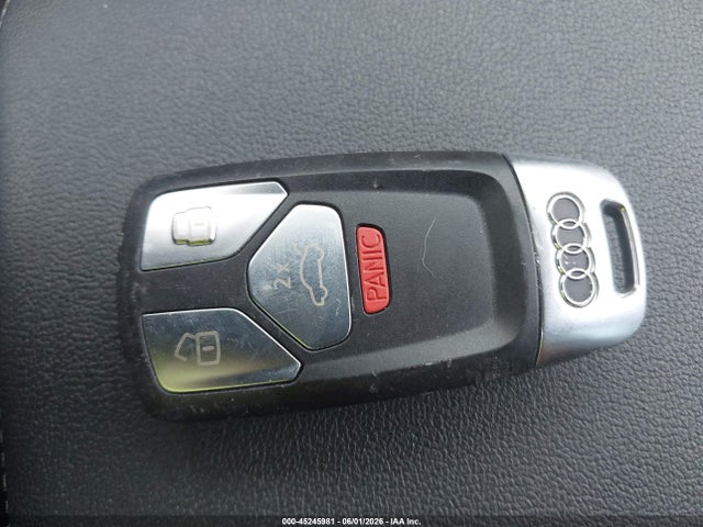 2022 Audi A4 Premium Plus 45 Tfsi S Line Quattro S Tronic მანქანა იყიდება აუქციონზე, vin: WAUEAAF40NN008576, აუქციონის ნომერი: 45245981