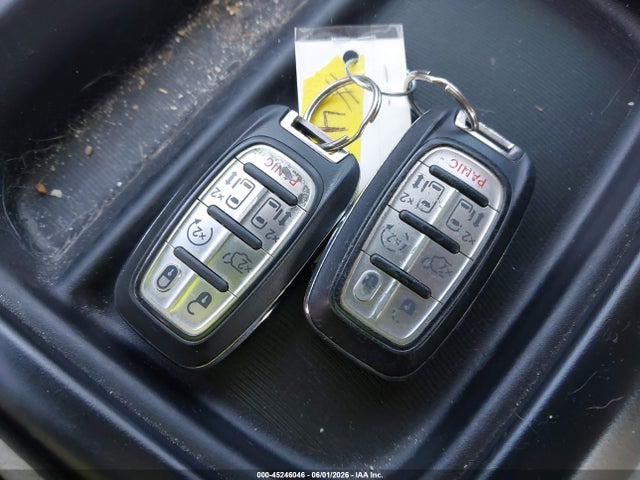 2020 Chrysler Voyager Lxi მანქანა იყიდება აუქციონზე, vin: 2C4RC1DG2LR262432, აუქციონის ნომერი: 45246046
