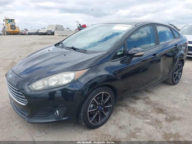 45246060 :رقم المزاد ، 3FADP4BJ8FM221366 vin ، 2015 Ford Fiesta Se مزاد بيع