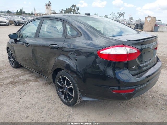 45246060 :رقم المزاد ، 3FADP4BJ8FM221366 vin ، 2015 Ford Fiesta Se مزاد بيع
