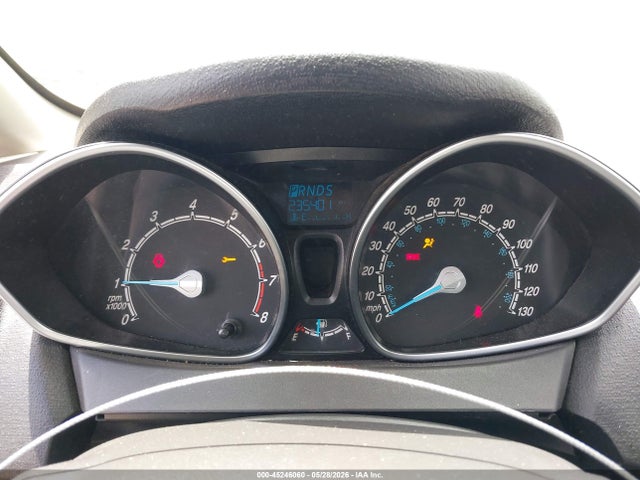 45246060 :رقم المزاد ، 3FADP4BJ8FM221366 vin ، 2015 Ford Fiesta Se مزاد بيع