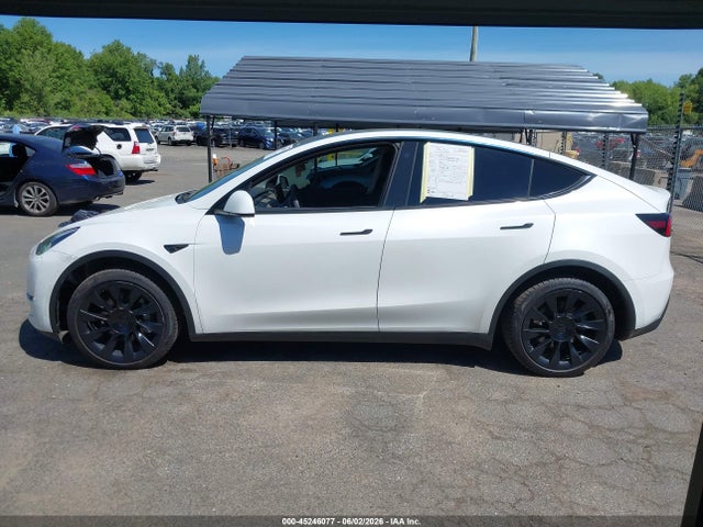 Продажа на аукционе авто 2021 Tesla Model Y Long Range Dual Motor All-wheel Drive, vin: 5YJYGDEE9MF139108, номер лота: 45246077