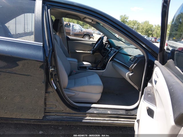 45246170 :رقم المزاد ، 4T1BF1FK1GU500656 vin ، 2016 Toyota Camry Le مزاد بيع