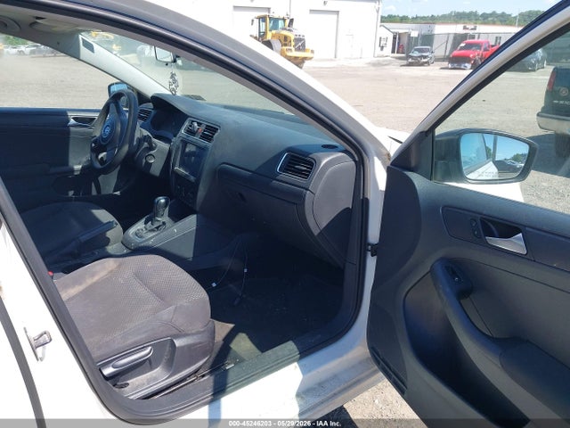 45246203 :رقم المزاد ، 3VW2K7AJ1BM390669 vin ، 2011 Volkswagen Jetta 2.0l Base/2.0l S مزاد بيع