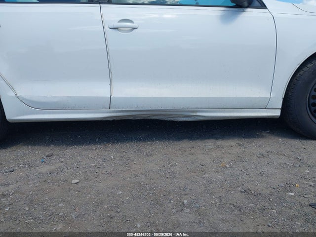 45246203 :رقم المزاد ، 3VW2K7AJ1BM390669 vin ، 2011 Volkswagen Jetta 2.0l Base/2.0l S مزاد بيع