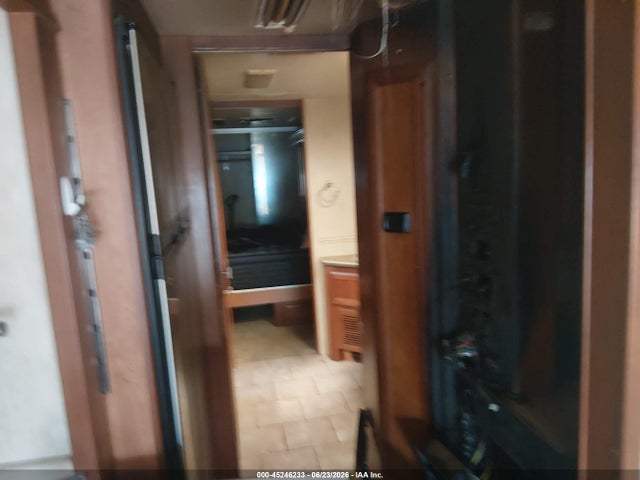 Auction sale of the 2005 Country Coach Motorhome Inspire, vin: 4U7K6ES1151104447, lot number: 45246233