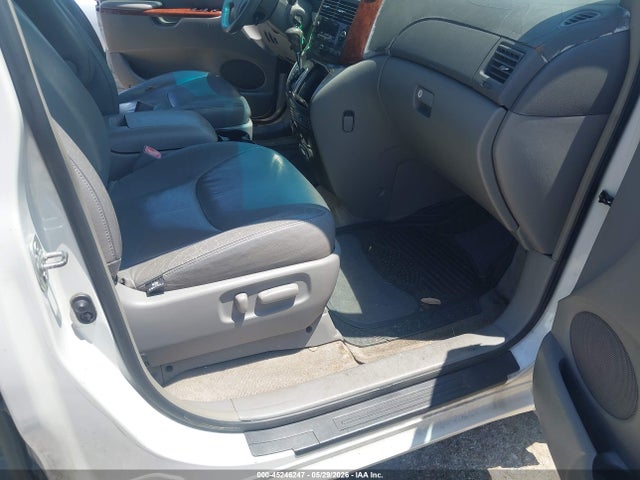 Продажа на аукционе авто 2005 Toyota Sienna Xle, vin: 5TDZA22C95S260960, номер лота: 45246247