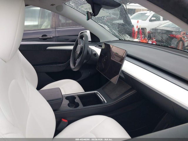 2023 Tesla Model Y Awd/long Range Dual Motor All-wheel Drive მანქანა იყიდება აუქციონზე, vin: 7SAYGDEE1PA147501, აუქციონის ნომერი: 45246295