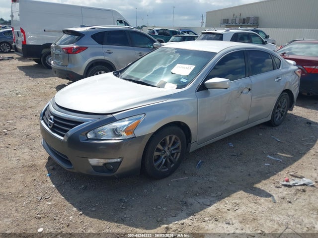 Nissan Altima 2.5 S 2015 1N4AL3AP7FC211766 Image 2
