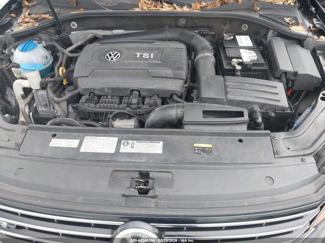 Продажа на аукционе авто 2017 Volkswagen Passat 1.8t R-line, vin: 1VWDT7A37HC051898, номер лота: 45246396