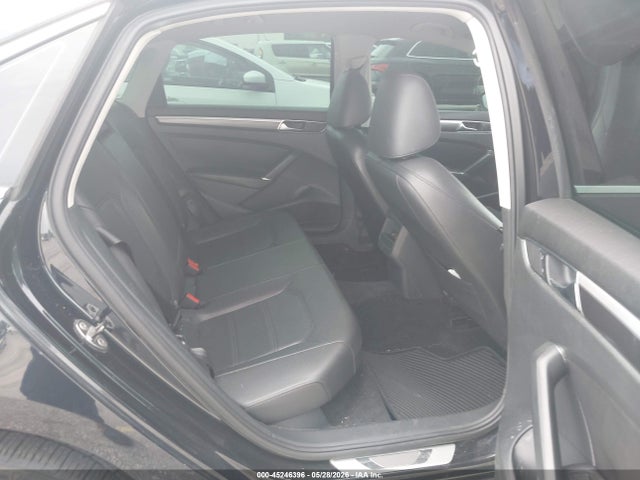 Продажа на аукционе авто 2017 Volkswagen Passat 1.8t R-line, vin: 1VWDT7A37HC051898, номер лота: 45246396
