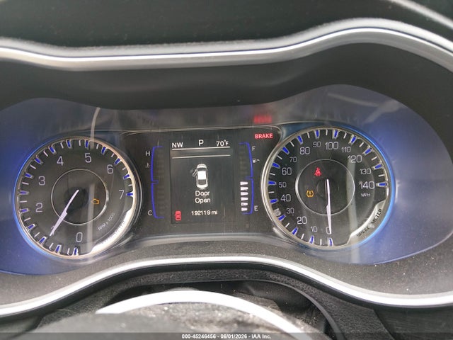 45246456 :رقم المزاد ، 1C3CCCAB0FN713096 vin ، 2015 Chrysler 200 Limited مزاد بيع