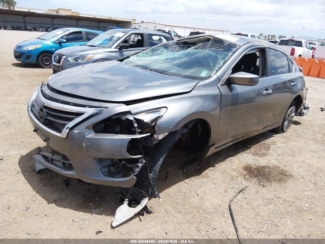 Nissan Altima 2.5 S 2015 1N4AL3AP9FN897068 Image 2