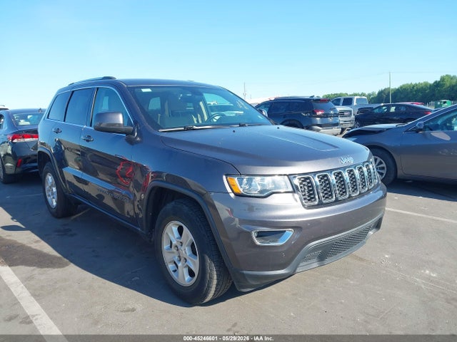 45246601 :رقم المزاد ، 1C4RJEAG8HC845864 vin ، 2017 Jeep Grand Cherokee Laredo 4x2 مزاد بيع