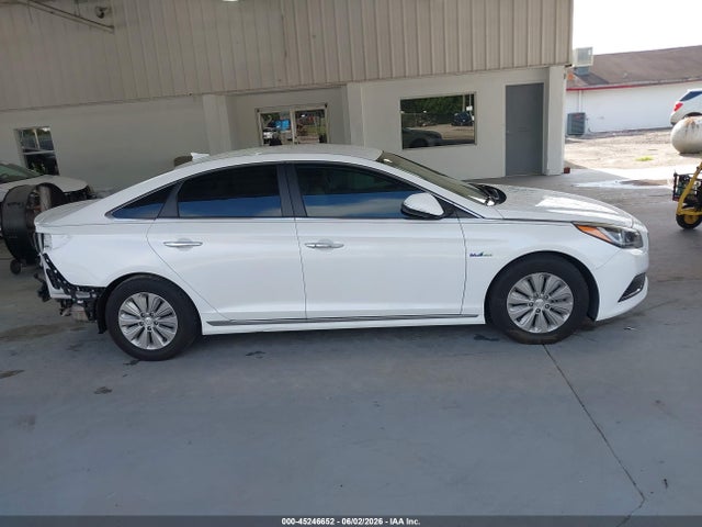 Продажа на аукционе авто 2017 Hyundai Sonata Hybrid Se, vin: KMHE24L19HA054071, номер лота: 45246652