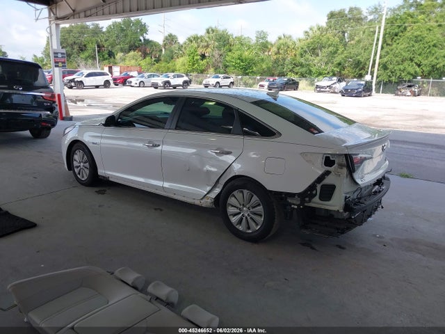 Продажа на аукционе авто 2017 Hyundai Sonata Hybrid Se, vin: KMHE24L19HA054071, номер лота: 45246652