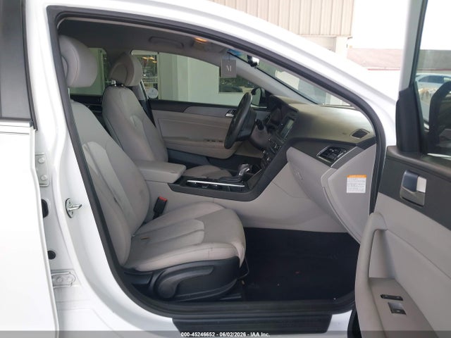 Продажа на аукционе авто 2017 Hyundai Sonata Hybrid Se, vin: KMHE24L19HA054071, номер лота: 45246652