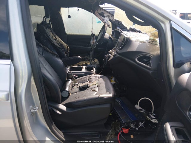 Chrysler Pacifica Select 2026 2C4RC1BG8TR179459 Image 5