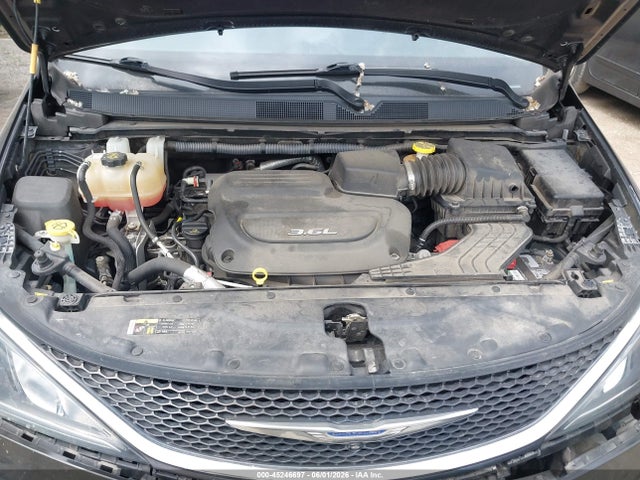 Продаж на аукціоні авто 2017 Chrysler Pacifica Limited, vin: 2C4RC1GG4HR504799, номер лоту: 45246697