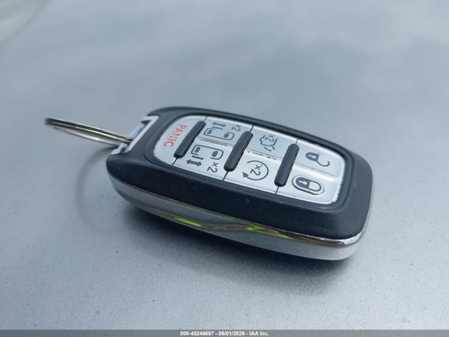 Продаж на аукціоні авто 2017 Chrysler Pacifica Limited, vin: 2C4RC1GG4HR504799, номер лоту: 45246697