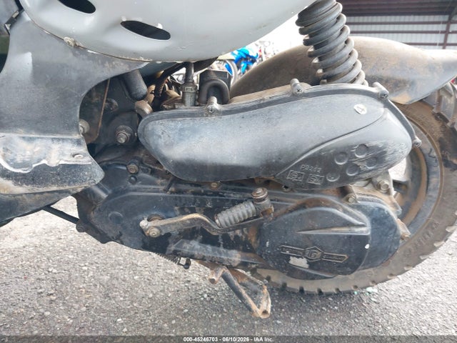 Genuine Scooter Co. Roughhouse 50 2023 RFVPMP20XP1025135 Image 9