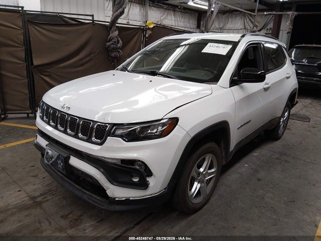 Jeep Compass Latitude 4x4 2023 3C4NJDBN7PT553390 Image 2
