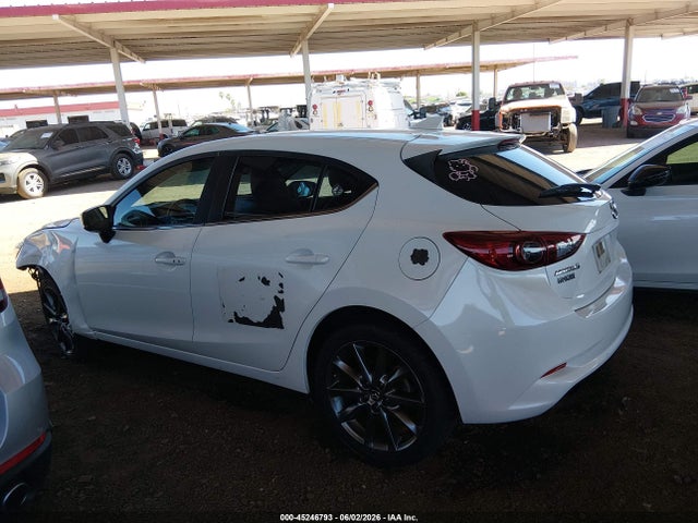 Mazda Mazda3 Grand Touring 2018 3MZBN1M30JM186347 Image 14