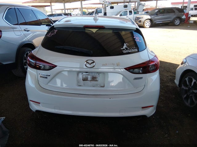 Mazda Mazda3 Grand Touring 2018 3MZBN1M30JM186347 Image 16