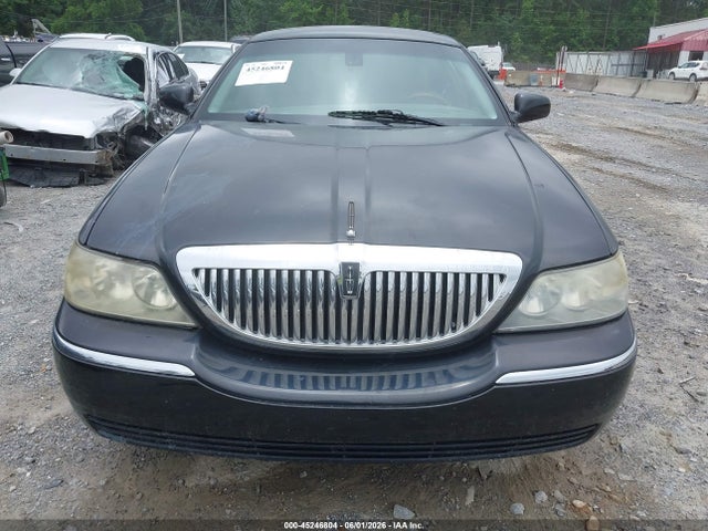 Aukcja sprzedaży 2003 Lincoln Town Car Signature, vin: 1LNHM82W53Y692829, numer aukcji: 45246804