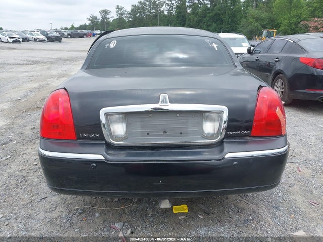 Aukcja sprzedaży 2003 Lincoln Town Car Signature, vin: 1LNHM82W53Y692829, numer aukcji: 45246804