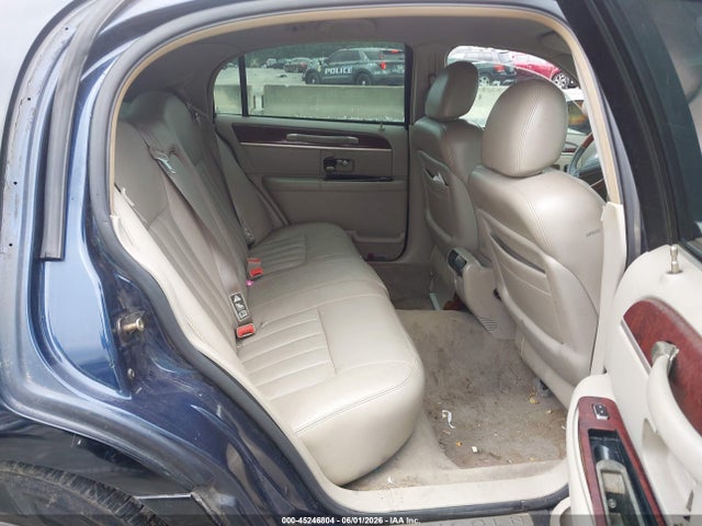 Aukcja sprzedaży 2003 Lincoln Town Car Signature, vin: 1LNHM82W53Y692829, numer aukcji: 45246804