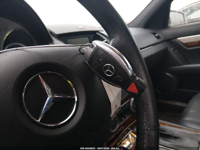 45246822 :رقم المزاد ، WDDGF5EB9AF421479 vin ، 2010 Mercedes-benz C 300 Luxury/sport مزاد بيع
