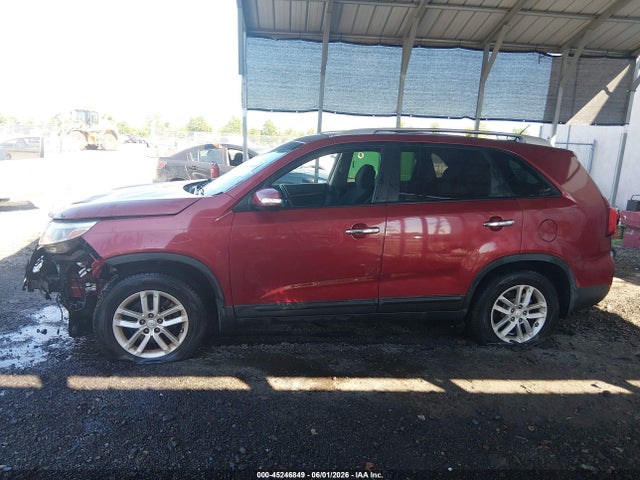 45246849 :رقم المزاد ، 5XYKT3A65FG577419 vin ، 2015 Kia Sorento Lx مزاد بيع