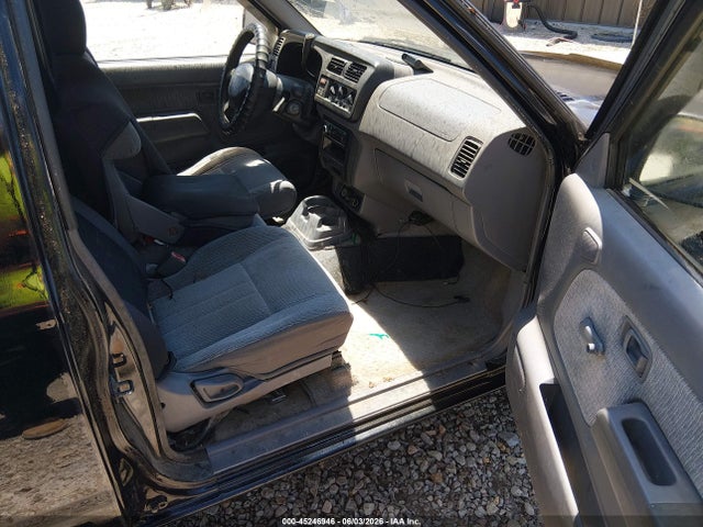45246946 :رقم المزاد ، 1N6DD26S2YC363935 vin ، 2000 Nissan Frontier Xe مزاد بيع