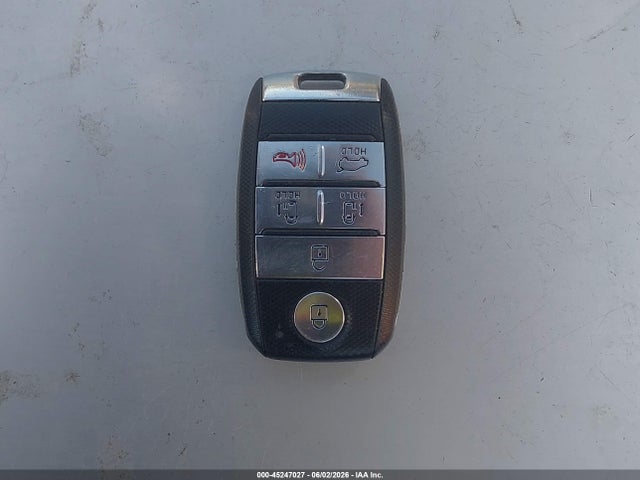 KIA SEDONA LX 2017 KNDMB5C19H6313134 Image 11