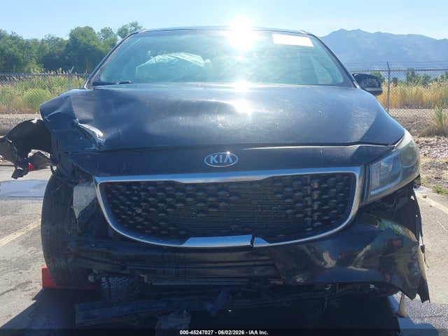 KIA SEDONA LX 2017 KNDMB5C19H6313134 Image 12