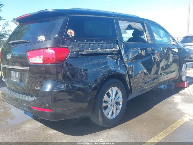 KIA SEDONA LX 2017 KNDMB5C19H6313134 Image 4
