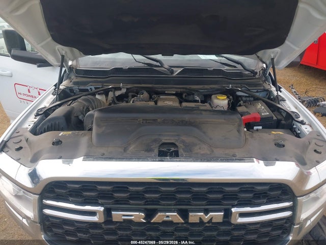 3C63R3HL2NG260140 RAM 3500 Big Horn 4x4 8&#039; Box