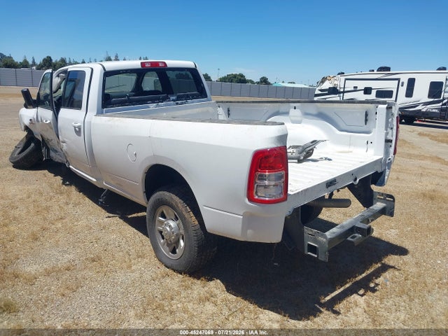 45247069 :رقم المزاد ، 3C63R3HL2NG260140 vin ، 2022 Ram 3500 Big Horn  4x4 8' Box مزاد بيع