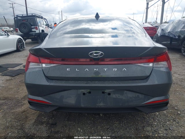 KMHLM4AG4PU577925 Hyundai ELANTRA SEL