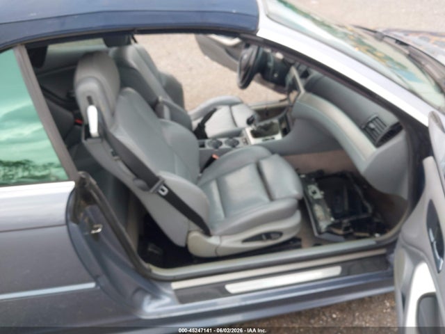 2004 Bmw 330ci მანქანა იყიდება აუქციონზე, vin: WBABW53414PJ94647, აუქციონის ნომერი: 45247141