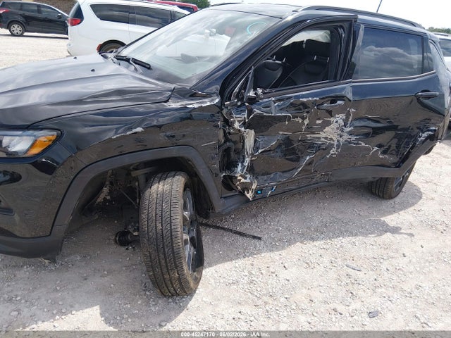 Jeep Compass Latitude Altitude 2026 3C4NJDBN2TT193021 Image 6